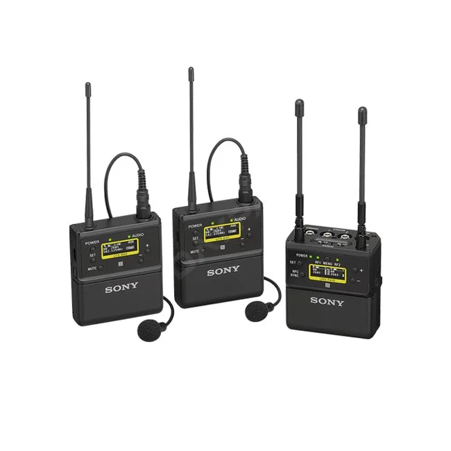 Sony B-band Wireless Mic dual set [URX-P41D + UTX-B40×2] 受信機と2台の送信機およびラベリアマイクの全体像