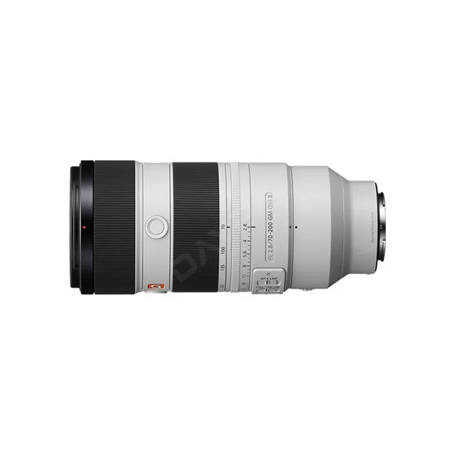 デイペイレンタル｜DAYPAY RENTALのカメラレンタルでご利用いただけるSony FE 70-200mm F2.8 GM OSS IIレンズの側面全体像。撮影機材レンタルの詳細が分かる仕様部分。