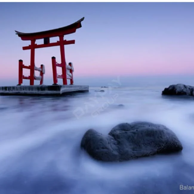 H&Y 100x150mm Balancer GND 16 (1.2) を使用した作例写真（海中の鳥居と岩）