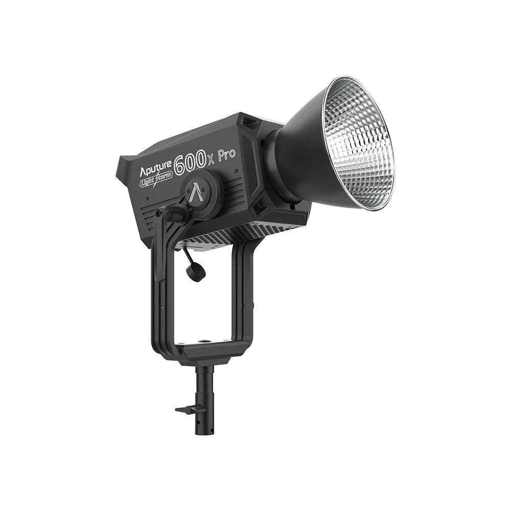 Aputure LS 600X Pro 本体とリフレクターの全体像