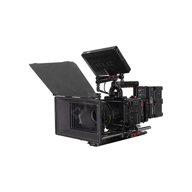 RED V-RAPTOR [X] 8K VV マットボックスとモニターを装着したリグセットの斜め前からの様子