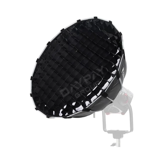 Aputure Quick Dome 60のグリッド付きソフトボックスを装着した撮影機材レンタルの状態。デイペイレンタル｜DAYPAY RENTALの機材レンタルでご利用いただけます。