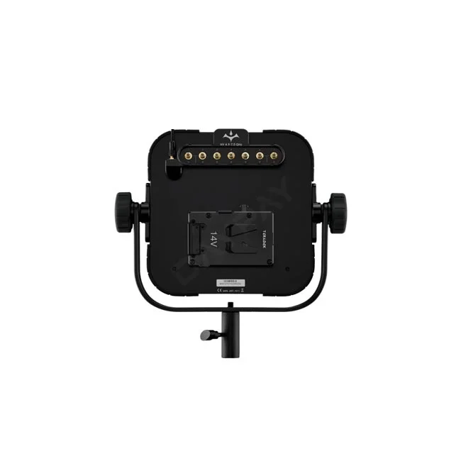 Teradek Antenna Array for Bolt 4K/Bolt 6 背面の端子部とバッテリープレート、スタンドマウント