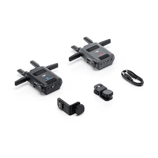 DJI SDR Transmission Comboの本体と付属アクセサリー一式