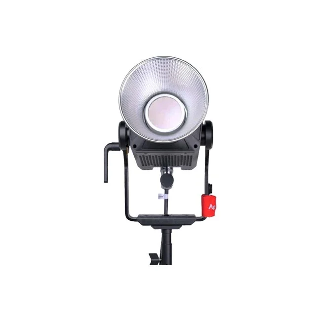 Aputure LS 600C Pro 正面リフレクター装着状態
