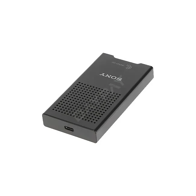 Sony CFexpress Card Reader Type B 端子部の外観