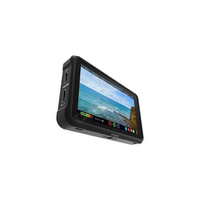 デイペイレンタル｜DAYPAY RENTALのカメラレンタルで提供されるAtomos Ninja Vモニターレコーダーの側面HDMI端子と液晶画面を示す斜めからの製品詳細画像