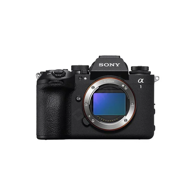 デイペイレンタル｜DAYPAY RENTALで提供するカメラレンタル用のSony α1 IIボディ正面の撮影機材レンタル画像