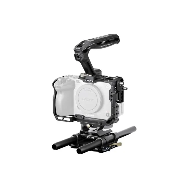 デイペイレンタル｜DAYPAY RENTALで提供するSony FX3用Tilta Camera Cageのカメラレンタル・撮影機材レンタル画像。トップハンドルとベースプレートが装着された状態。