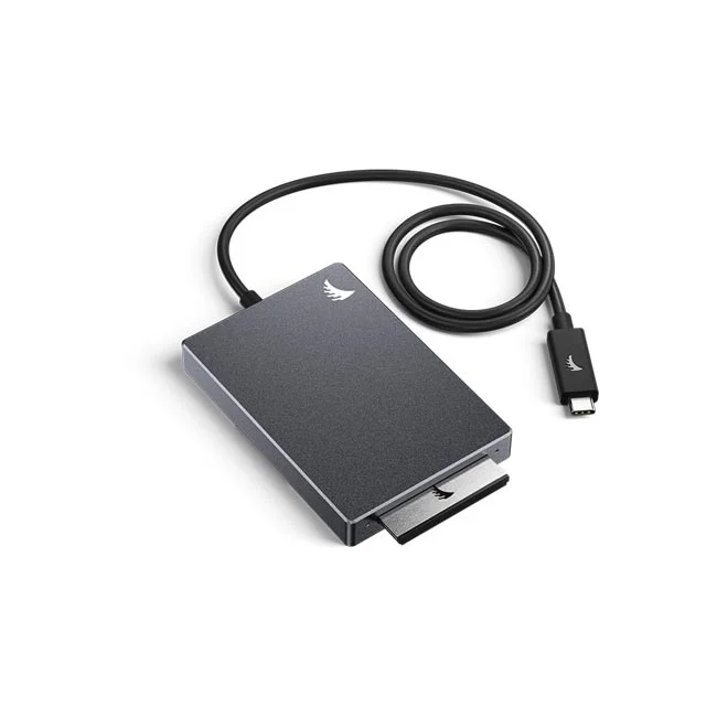 エンジェルバード Card Reader CFast 2.0の本体とケーブル。デイペイレンタル｜DAYPAY RENTALの撮影機材レンタル