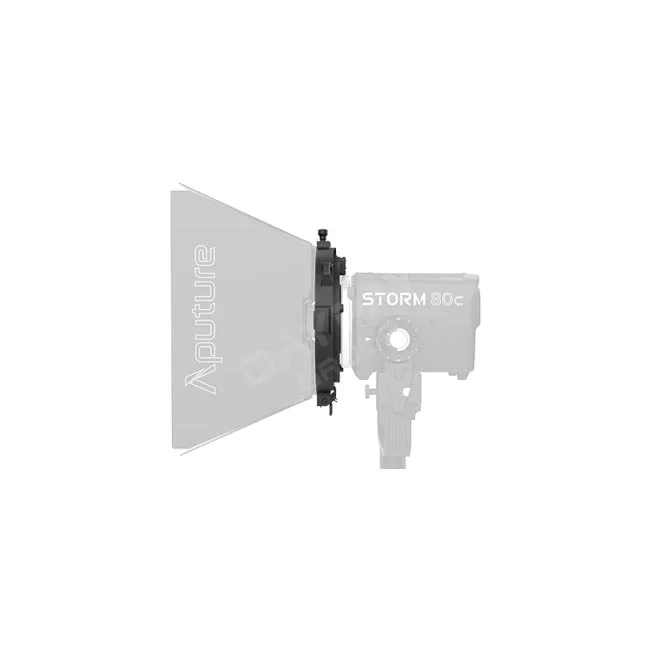 Aputure STORM 80c Bowens Mount Adapterの撮影機材レンタルならデイペイレンタル｜DAYPAY RENTAL。STORM 80cに取り付けられたボーエンズマウント変換アダプターの製品画像