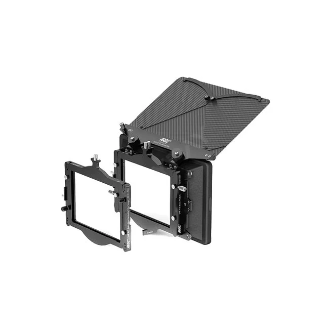 ARRI LMB 4x5 マットボックス トップフラッグ付きの斜めからの全体像