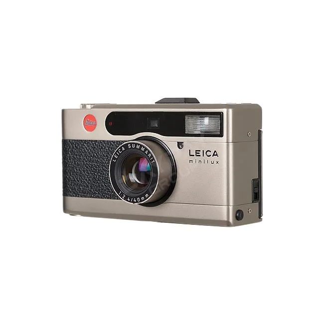 Leica Minilux 전면부와 렌즈 및 뷰파인더