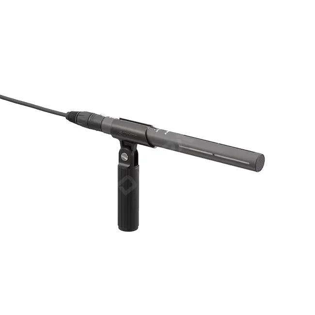 Sony ECM-673 마이크와 홀더 장착 상태