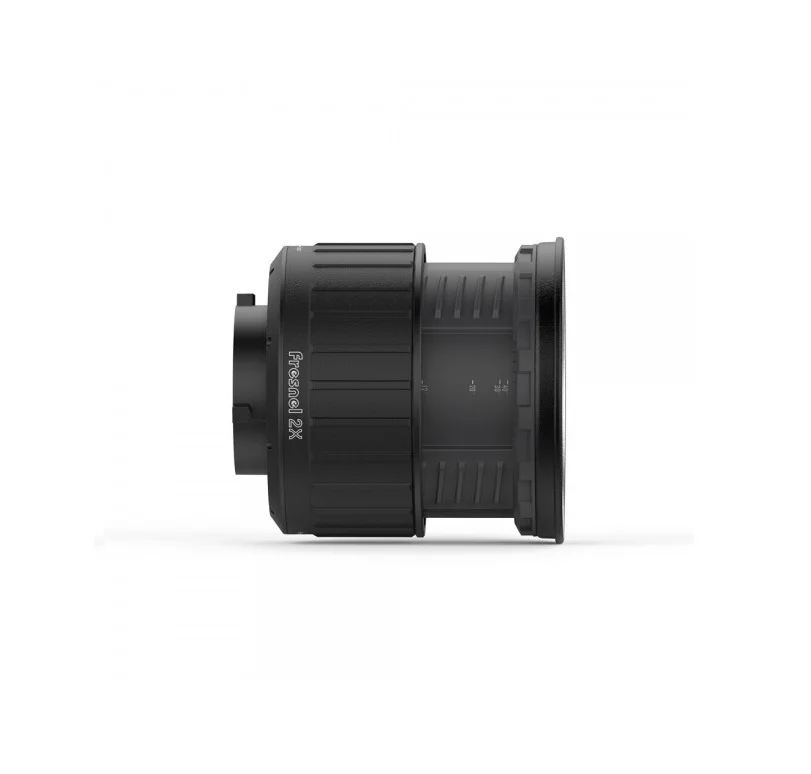 Aputure Fresnel 2X 측면 외형과 조절부