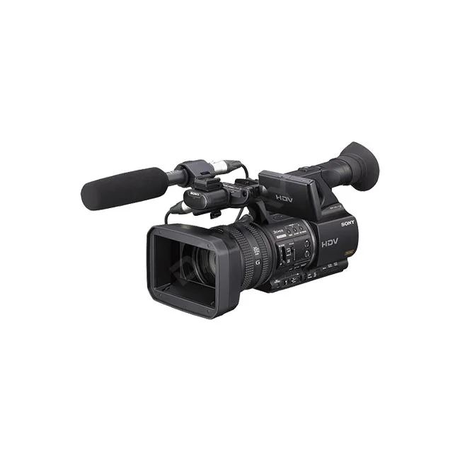 Sony ECM-673 마이크가 장착된 캠코더 측면 및 전면 모습