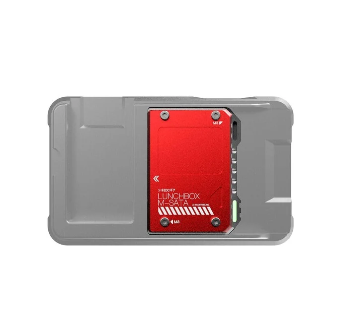 ATOMOS Lunchbox M-SATA SSD 2TB 장착 상태와 빨간색 케이스 전면부
