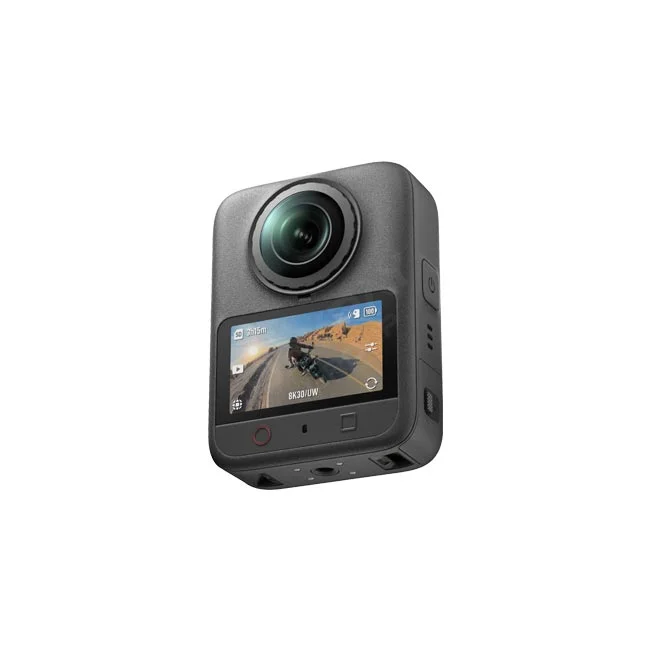 DJI Osmo 360 II 어드벤처 콤보의 전면 렌즈와 후면 화면이 보이는 사선 제품 이미지