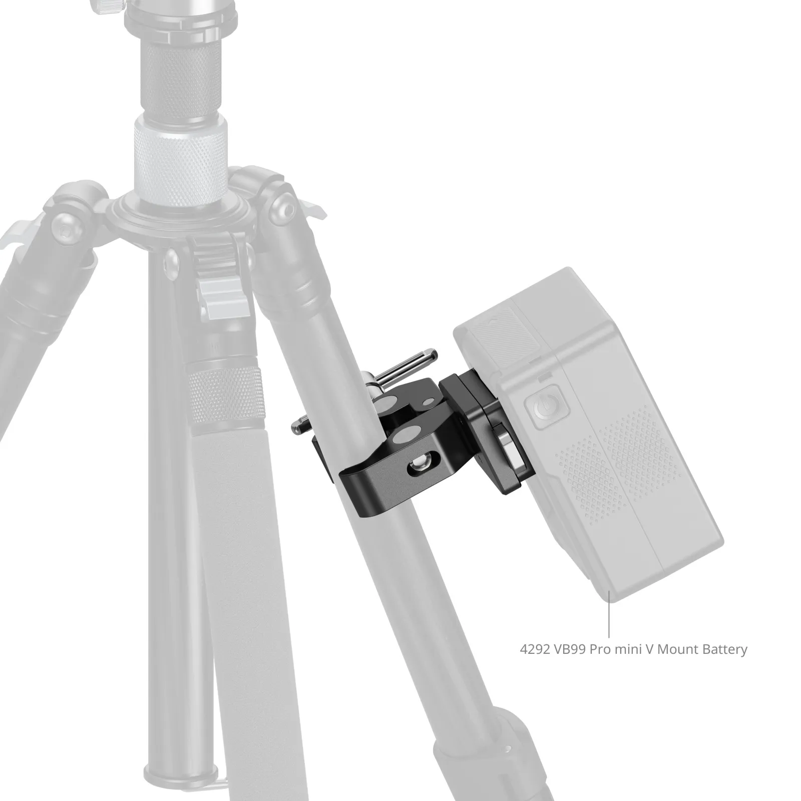 SmallRig V-Mount Crab Clamp 상세 이미지 - 삼각대 다리에 장착된 클램프와 V마운트 배터리 구성