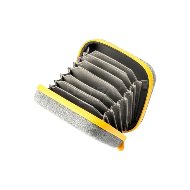Nisi 82mm Swift VND Mist Kit 수납 케이스 내부의 필터 슬롯과 수납부