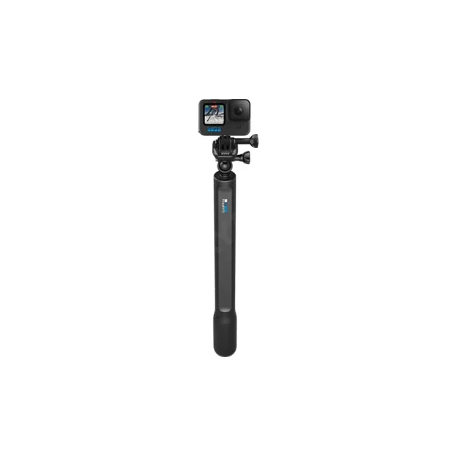 GoPro El Grande 연장 폴에 고프로 액션캠이 장착된 모습