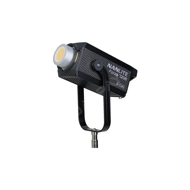 Nanlite Forza 720B 측면 요크 마운트 장착 모습