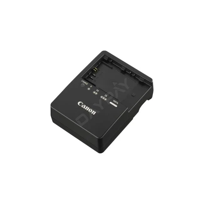 Canon LC-E6E 배터리 충전기 정면 사선 모습