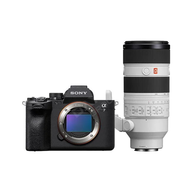 Sony A7M4 카메라와 FE 100-400mm 렌즈 킷 전면 모습