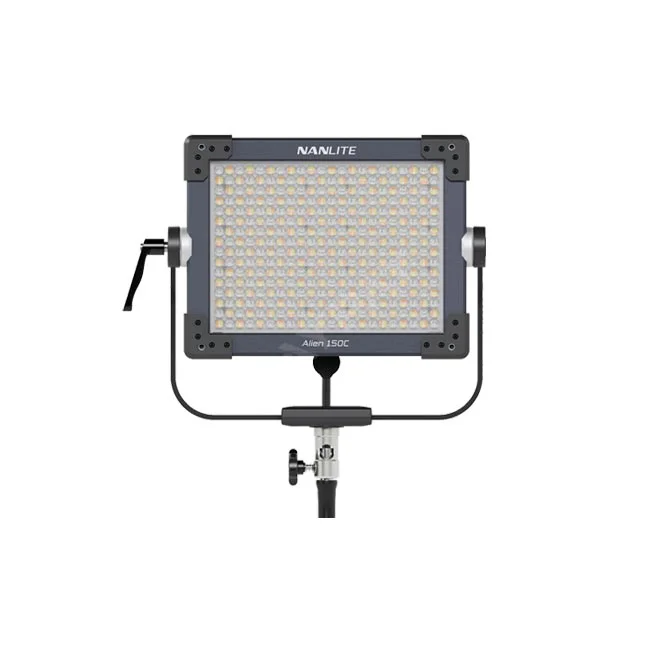 Nanlite Alien 150C LED 조명 정면