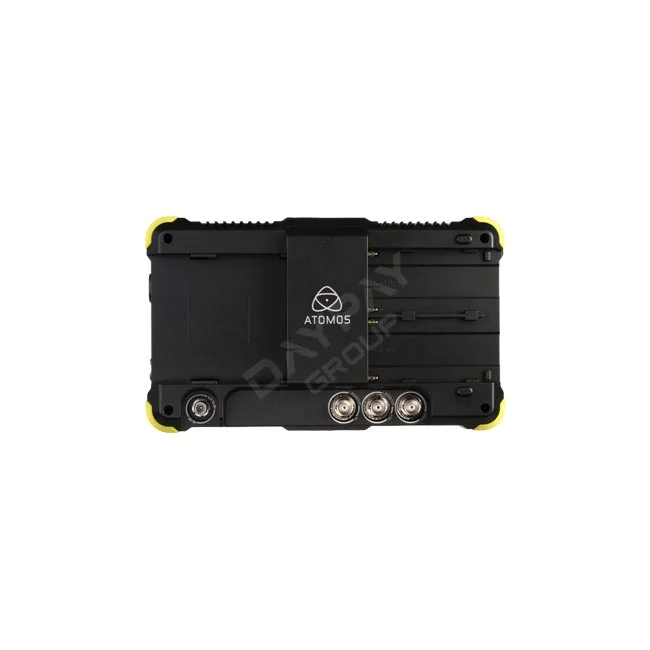 Atomos Shogun Flame 背面電池插槽與 I/O 介面