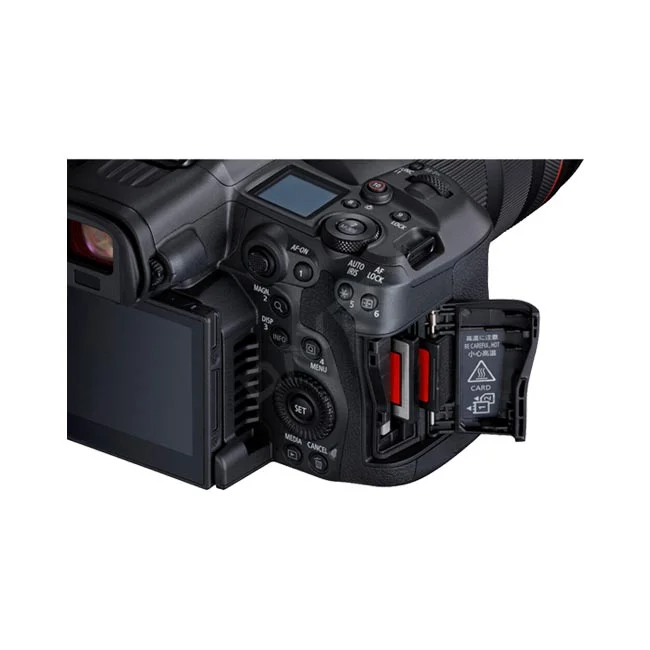 Canon EOS R5 C 相機出租的機身背面與記憶卡插槽細節視圖，由日付租賃 DAYPAY RENTAL 提供專業相機租賃與器材出租服務。