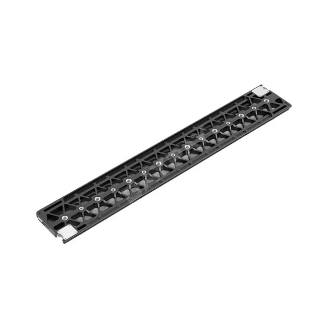 ARRI 600mm Bottom Dovetail Plate 底部輕量化中空切削結構與固定孔位特寫