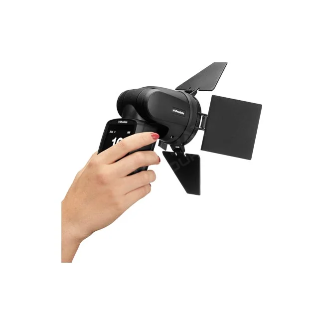 Profoto Clic Barndoor 四葉遮扉手持安裝狀態與四葉片展開外觀