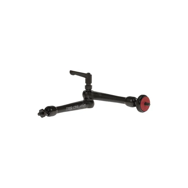 Noga DG9014 Arm (Medium) 怪手正面特寫，展示黑色陽極處理懸臂結構、中心鎖定扳手及兩端螺絲介面，由日付租賃 DAYPAY RENTAL 提供專業攝影器材出租服務。
