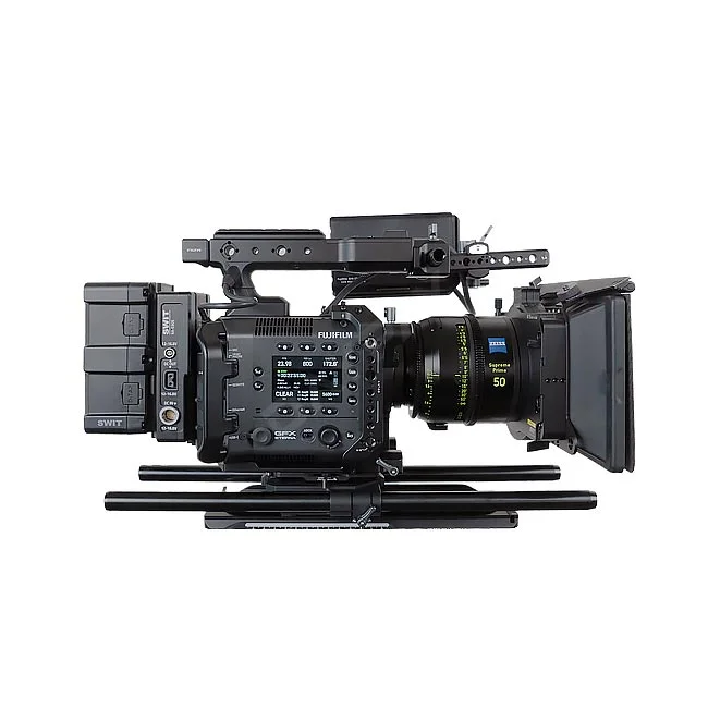 Fujifilm GFX ETERNA 55 Full Set 機身側面狀態顯示螢幕、按鍵與完整電影配件裝配側視圖