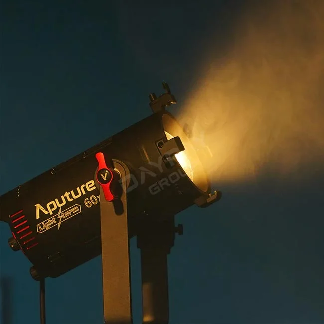 Aputure LS 60x 點光源 LED 電影燈燈頭與光束投射效果