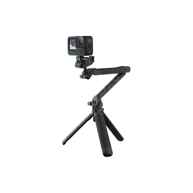 GoPro 3-Way 2.0 展開為延伸折疊臂與三腳架並安裝相機的狀態