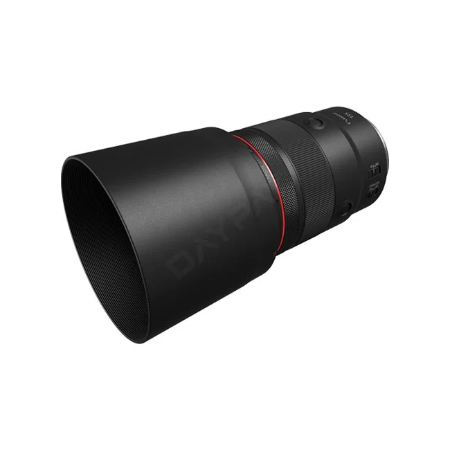 Canon RF135mm F1.8 L IS USM 鏡頭含遮光罩側邊角度特寫，提供專業器材出租與相機租賃服務 - 日付租賃 DAYPAY RENTAL