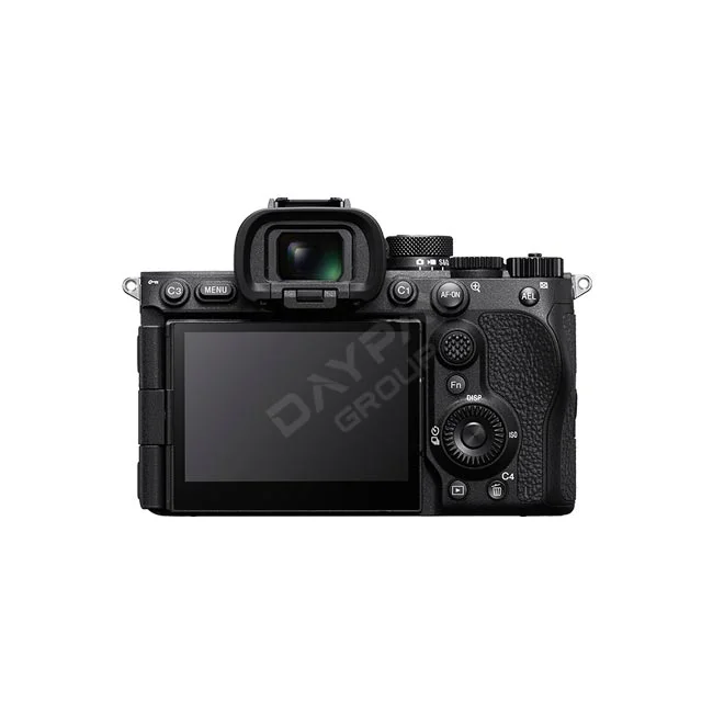 Sony A7R6 相機背面特寫，展示 LCD 螢幕、觀景窗與實體按鍵配置，由日付租賃 DAYPAY RENTAL 提供專業相機出租與器材租借服務。