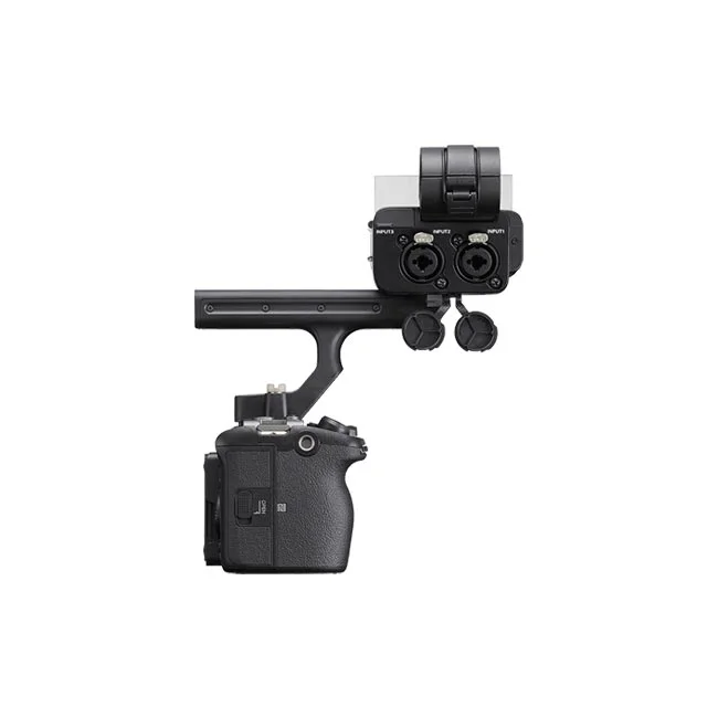 Sony FX3 機身安裝 XLR 收音手把側面視角
