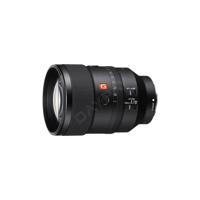 Sony FE 135mm F1.8 GM 鏡身側邊操作按鍵與對焦模式切換開關
