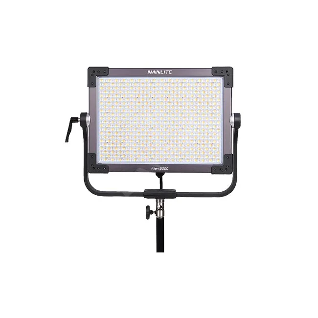 Nanlite Alien 300C LED 攝影燈正面